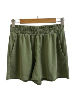 💚Lou & Grey Sage Green High Waist Shorts w/ Pockets, XS